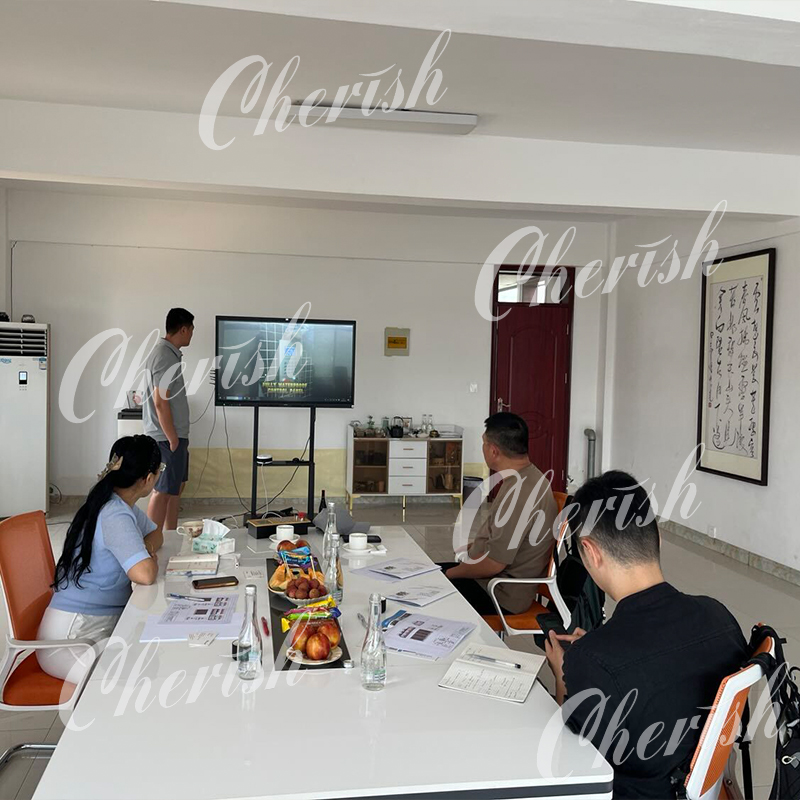 Welcome American Customers to Visit Our Factory